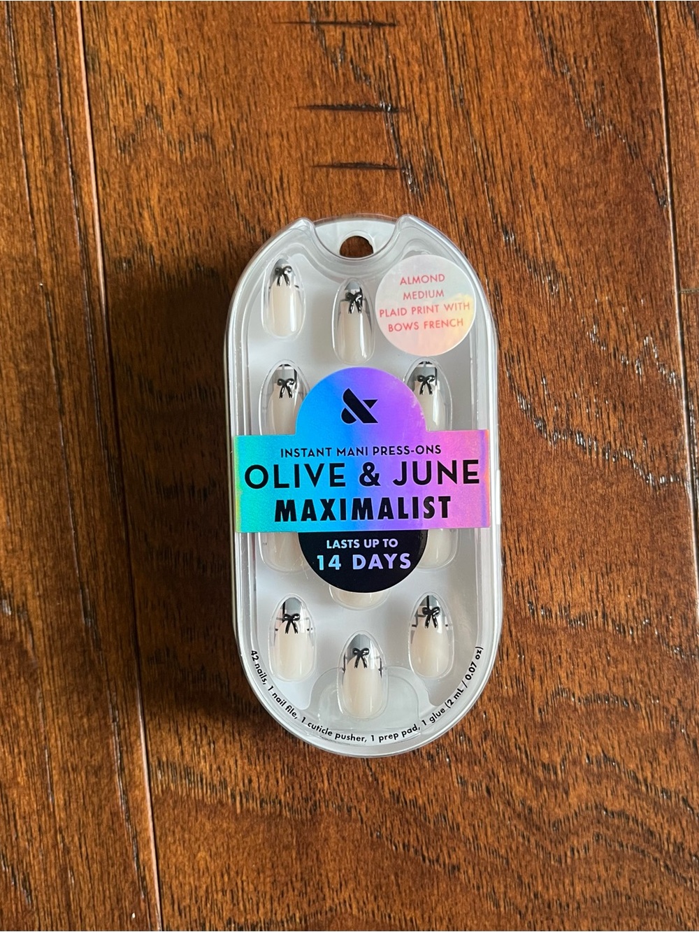 Olive & June - Maximalist Almond Plaid Print with Bows French Press-On Nails
